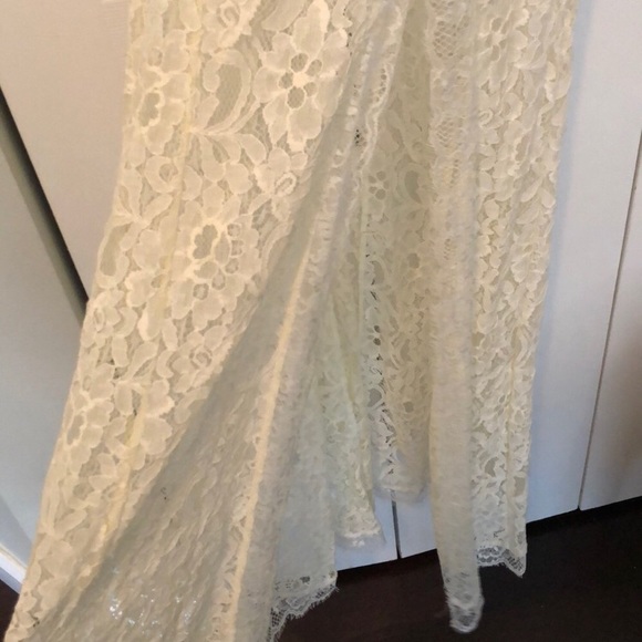 Lulu’s White Lace Maxi Dress - Picture 4 of 7